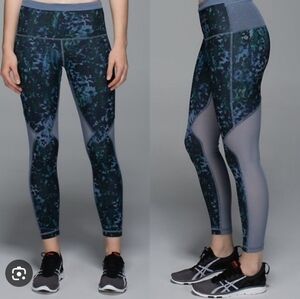 Lululemon Running In The City 7/8 Tight Leggings Blue Mesh Cutout Size 6